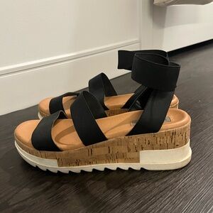 Steve Madden Bandi Strappy Platform Sandal Size 8.5-9